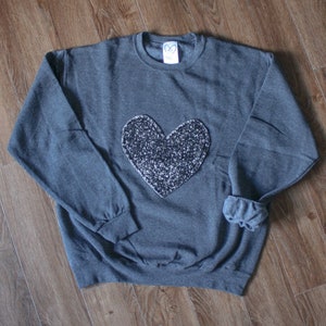 Black Textured Heart Sweater | Dark Grey | Oversized | Unisex | Soft and Comfy | Weekend Sweater | Valentine&#39;s Day Gift | Holiday Sweater