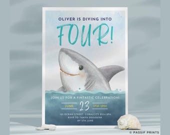 Invitación de cumpleaños con temática de tiburones: ¡Sumérgete en la diversión de una fiesta en la piscina! (Descarga digital)