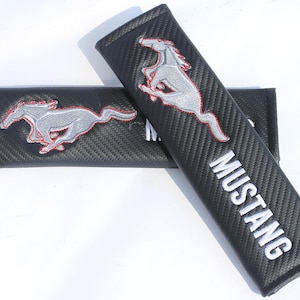 Ford Mustang Seat Belt Covers Carbon Protector with embroidered logo Emblem 2pcs carseatbelt Gift Accessories Cushion Shoulder Harness Pad