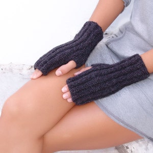 Fingerless gloves for women Gray texting gloves Alpaca wool gloves Handmade gift for her