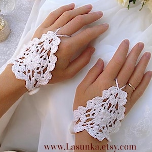 Summer gloves White lace fingerless gloves Crochet cotton gloves Bridal gloves