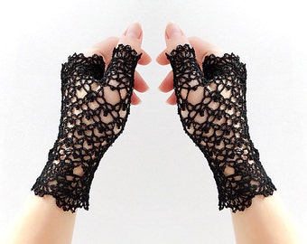 Gothic lace gloves Womens gloves Black crochet gloves Short fingerless gloves