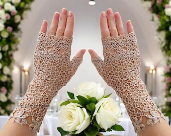 Lace fingerless gloves Wedding Boho gloves Womens fingerless mittens Ivory lace gloves