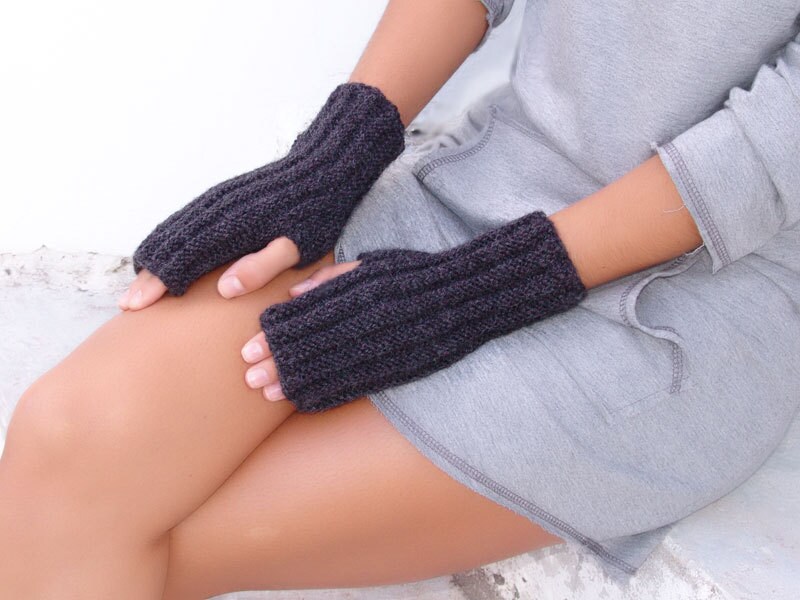 Half gloves for girl discount