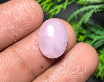 Natural Kunzite Cabochon: Oval Gemstone For Jewelry Making (15x11x5mm, 9.60cts) K-010