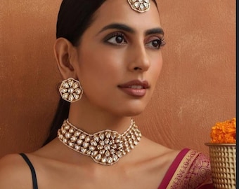 Conjunto de joyas nupciales Kundan / Gargantilla, pendientes y tikka tradicionales de la India / Festivo y nupcial