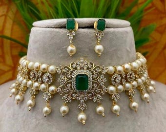 Set di collana girocollo Kundan. Gioielli da sposa indiani, placcati in oro.