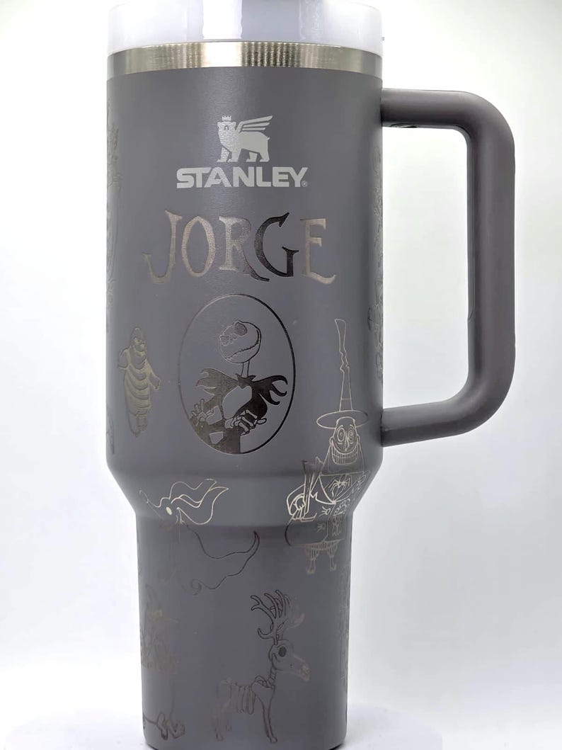 Vaso personalizado con nombre inspirado en Pesadilla antes de Navidad imagen 1