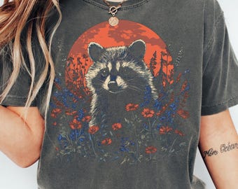 Camiseta retro con estampado de mapache y luna Comfort Colors®, camiseta vintage con estampado de mapache y luna, para amantes de los mapaches, divertida camiseta de mapache, camiseta lavada extragrande.