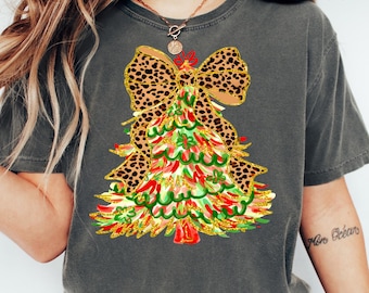 Maglietta natalizia da donna Merry and Bright Trees, graziosa maglietta natalizia, elegante maglietta invernale a forma di albero di Natale, regalo festivo per le donne