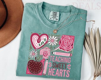 Camiseta "Enseñando a los Enamorados" de Comfort Colors®, camiseta para el Día de San Valentín, atuendo para el Día de San Valentín, regalo para el Día de San Valentín.