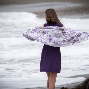 Cinta púrpura Silk Tallit / hecho a mano, único en su tipo, chal de oración judío, tallits personalizados para mujeres y niñas, tallit para bat mitzvah imagen 1