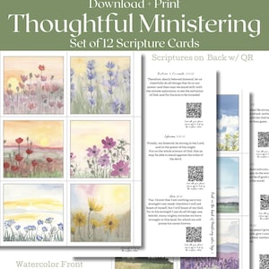 Peut inclure: Un ensemble de 12 cartes de versets bibliques avec des motifs floraux à l'aquarelle. Les cartes présentent diverses fleurs et paysages aux couleurs douces. Le verso de chaque carte comprend des versets bibliques et un code QR. Le texte "Thoughtful Ministering" est en haut.