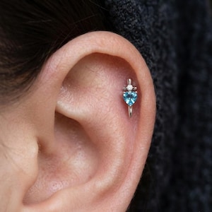 Naturalny niebieski topaz sztylet serce helisa płaski kolczyk z tyłu: kolczyk do małżowiny usznej bez gwintu, wciskany do chrząstki, srebro próby 925 platerowane złotem