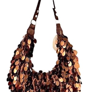 Bolso de mano con lentejuelas, color marrón: bolso de hombro con cuentas brillantes y correa de cadena dorada.