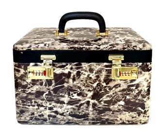 Lockable Faux Leather Jewelry Makeup Organizer Case, Mirror, Removable Tray