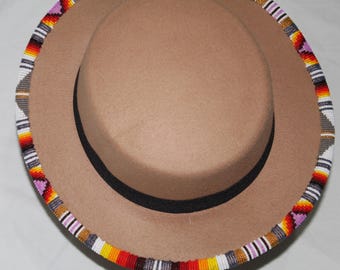 Cappello Fedora beige con fascia di perline Masai