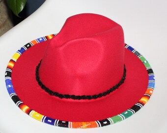 Cappello Fedora Masai con perline rosse, colorato cappello estivo africano