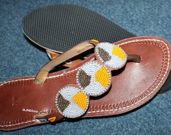 Sandalias de cuero hechas a mano con cuentas para el verano, zapatos planos de playa africanos.