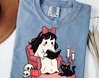 Comfort Colors Coquette Books Halloween T-Shirt,Girly Halloween Ghost Reading Shirt,Retro Book Lover Gift,Bookish Girl Ghost Shirt,Librarian
