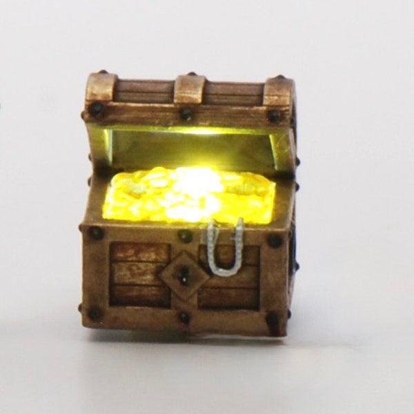 1:48 Lit Treasure Chest Kit NEW!