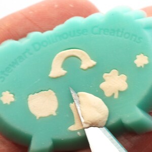 1:12 St. Patty's Day Mold image 2