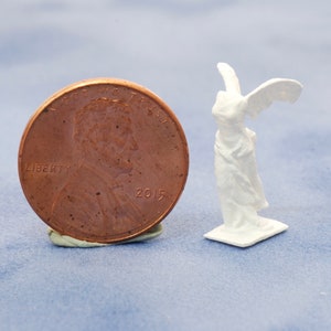 1:48 Winged Victory Statue ~ Dollhouse