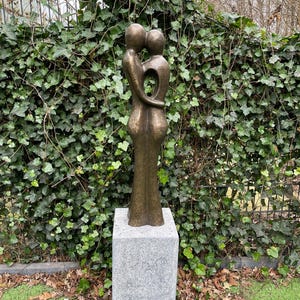 Eternal Embrace – Bronze Sculpture. 13x18x77cm