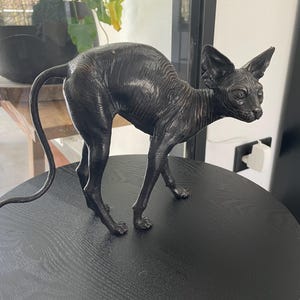 Standing Sphynx Cat – Bronze Sculpture - Sphynx Cat Statue - Home Decor - Garden Decor - Hairless Cat Sculpture - 29x11x22cm