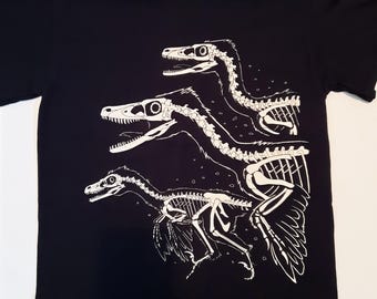 Raptor Pack T-shirt, Velociraptor Skeletal Tee, Palaeontology Shirt for Dinosaur Nerds, Dromaeosaurid Skull, Fossil Clothing