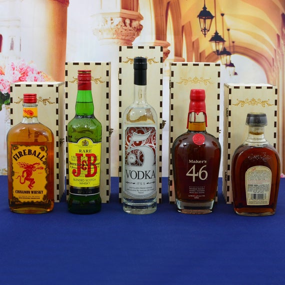 Wood Liquor Gift Box for a Single 750 ml Bottle Personalized by You