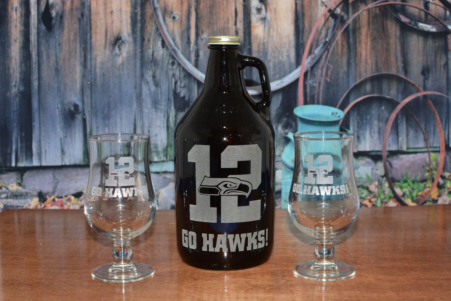 Personalized Beer Growler with 2 Pint or Belgian Tulip Glasses. Use
