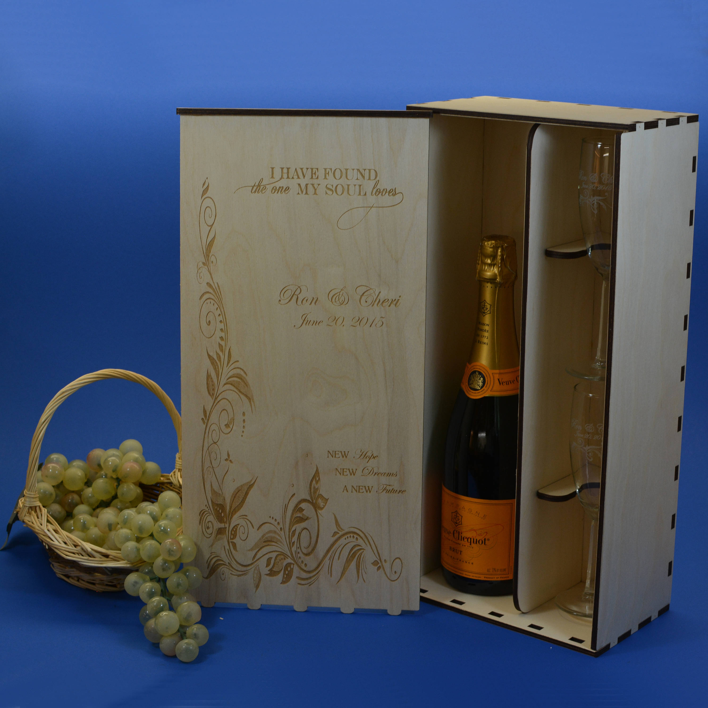 Wood Champagne Gift Box for a 750ml or 1.5L Bottle with 2 Custom Etched