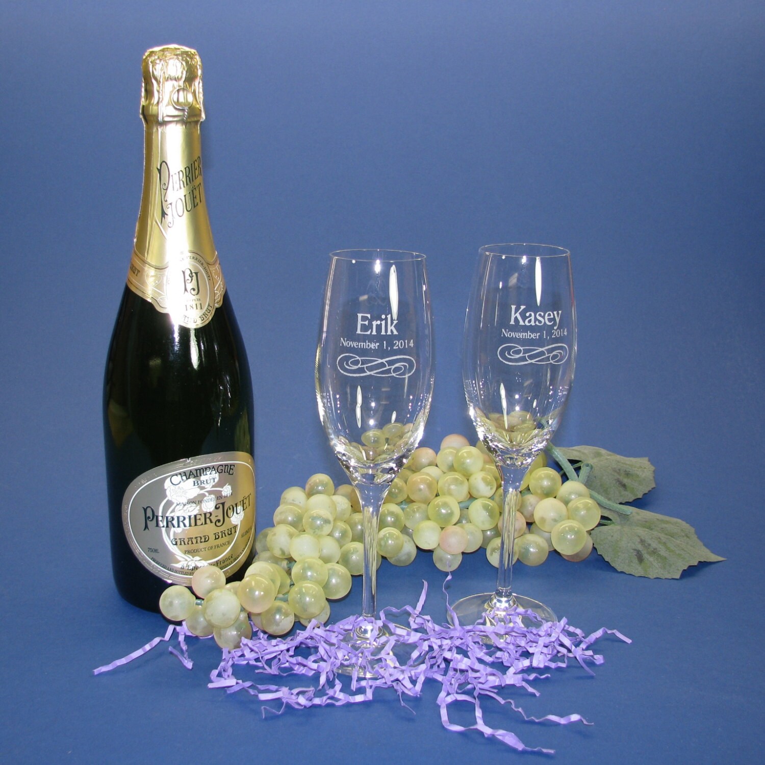 Personalized Wood Wedding Champagne Flute Gift Box with 2 Custom Etched