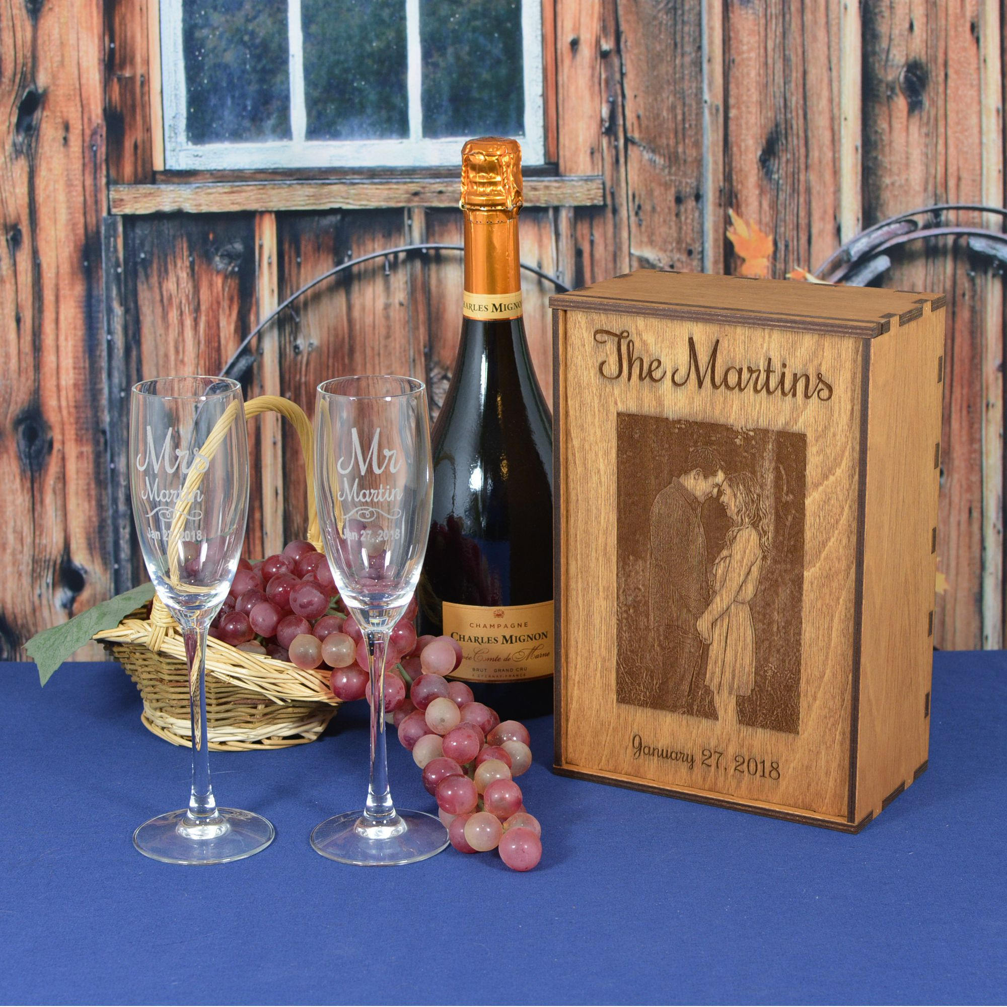 Personalized Wood Wedding Champagne Flute Gift Box with 2 Custom Etched