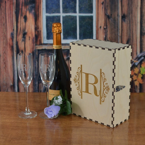 Personalized Wood Champagne Flute Gift Box Set with 2 Crystal Flutes