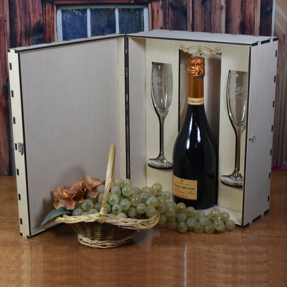 Elegant Personalized Wood Champagne Box Set with 2 Personalized Crystal Flutes