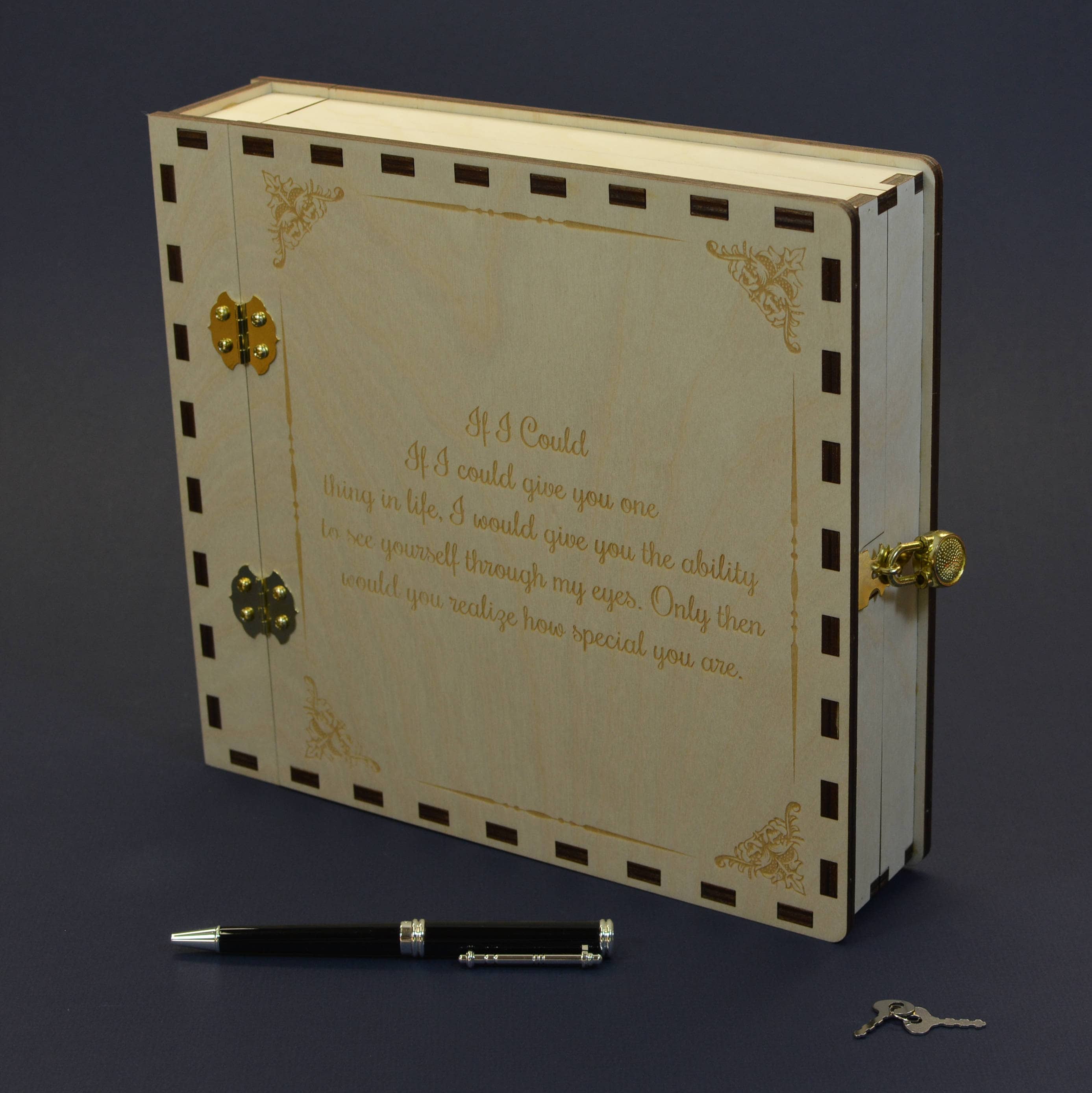 album-journal-or-diary-with-mini-padlock-8x8