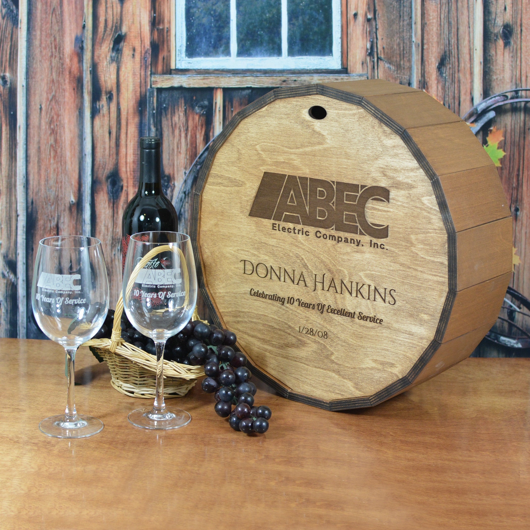 Wine Barrel Box with 2 Personalized Crystal Wine Glasses