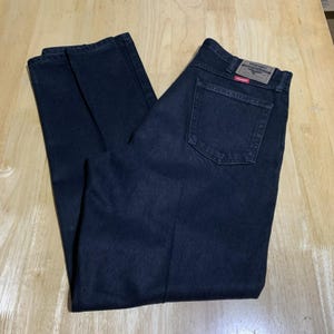 Wrangler Jeans Mens Size 36 x 34 Black Five Pocket Straight Leg Cotton Denim