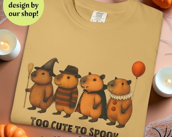 Camiseta divertida de Halloween – Camiseta de capibara: ¡demasiado linda para asustar! – Camiseta gráfica de animal aterrador – Colores unisex cómodos Bella Canvas – Regalo de otoño