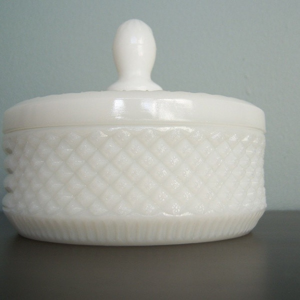 Vintage milk glass round pedestal box with lid, Westmoreland