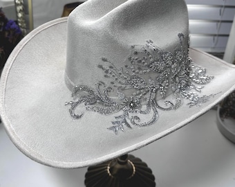 White/Ivory Cowgirl Hat - Elegant Floral Lace Appliqué