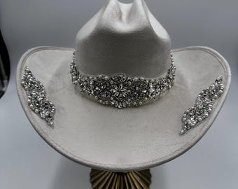 Bridal Cowgirl Hat – Rhinestone & Pearl Western Bachelorette Hat - Veil and Branding included