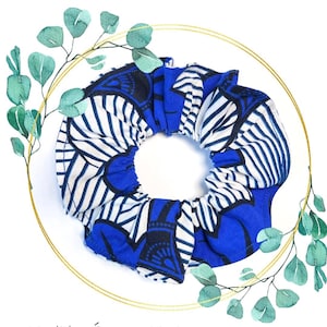 Wax scrunchie Ecume Marine - handmade cotton fabric from France. Women&#39;s hair accessory - Colorful elastic - African scrunchie - Handmade gift
