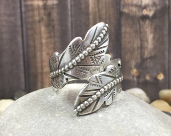 Wrap feather ring, handstamped adjustable ring, silver feather ring, handmade ring, handmade jewelry, nature jewelry, bird feather ring