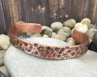Hammered Copper Cuff / Narrow textured copper cuff /Skinny copper cuff / copper bracelet / unisex bracelet / mens bracelet / adjustable cuff
