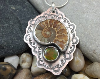 Canadian Ammolite Pendant / Green Ammolite silver pendant / Ammonite pendant / Canadian fossil / Ammolite gemstone / Ammolite necklace