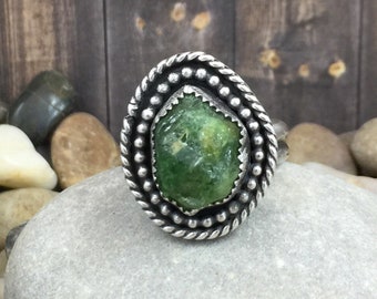 Green garnet solitaire sterling silver ring, double border raw garnet ring