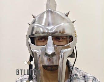 Handcrafted Spiked Gladiator Helmet: Medieval Warrior Armor Replica